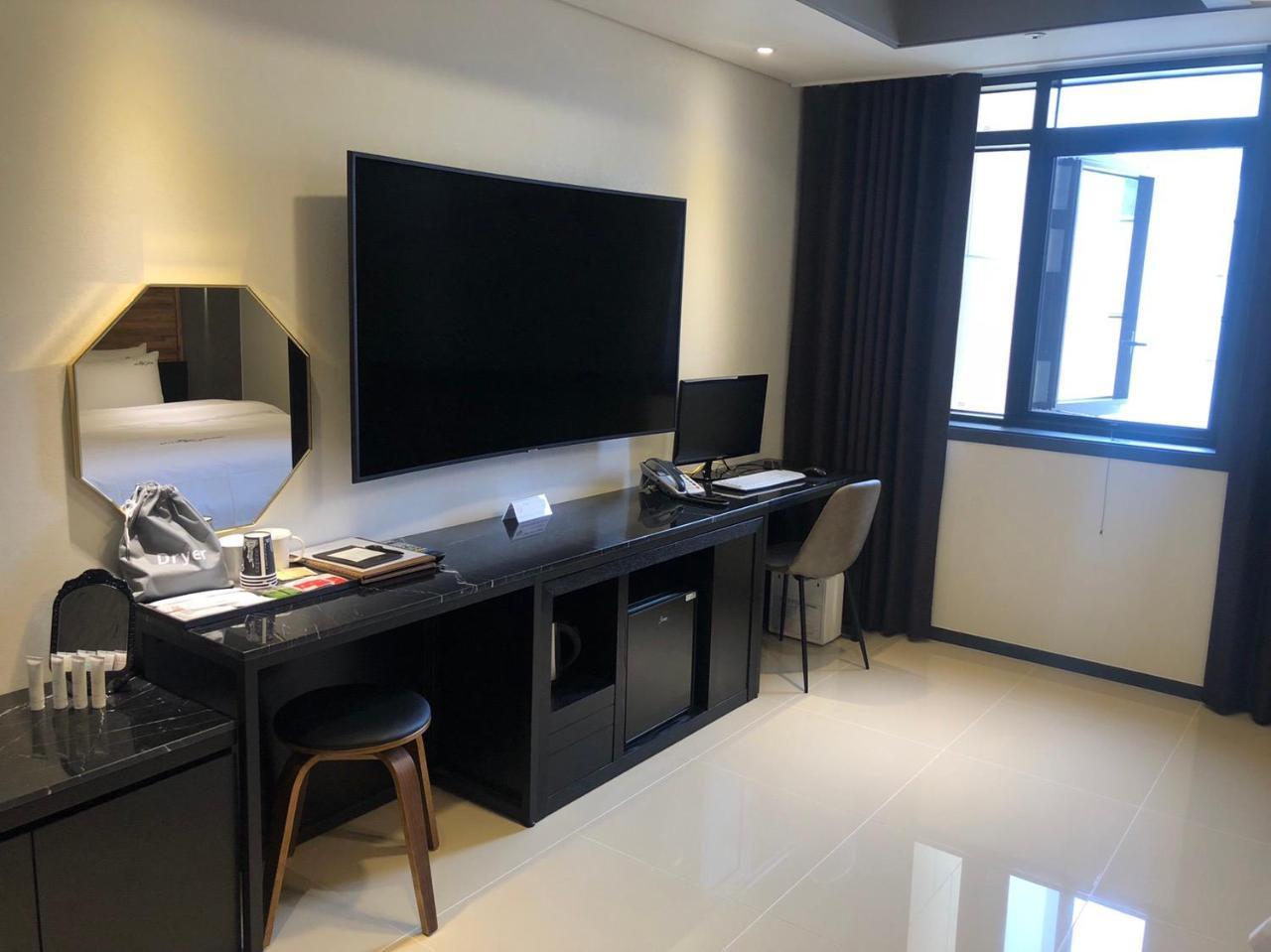Royal Hotel Jeongeup Eksteriør billede