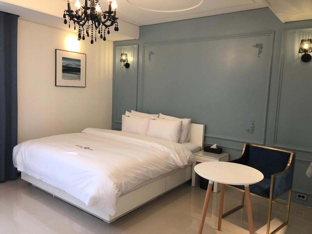 Royal Hotel Jeongeup Eksteriør billede