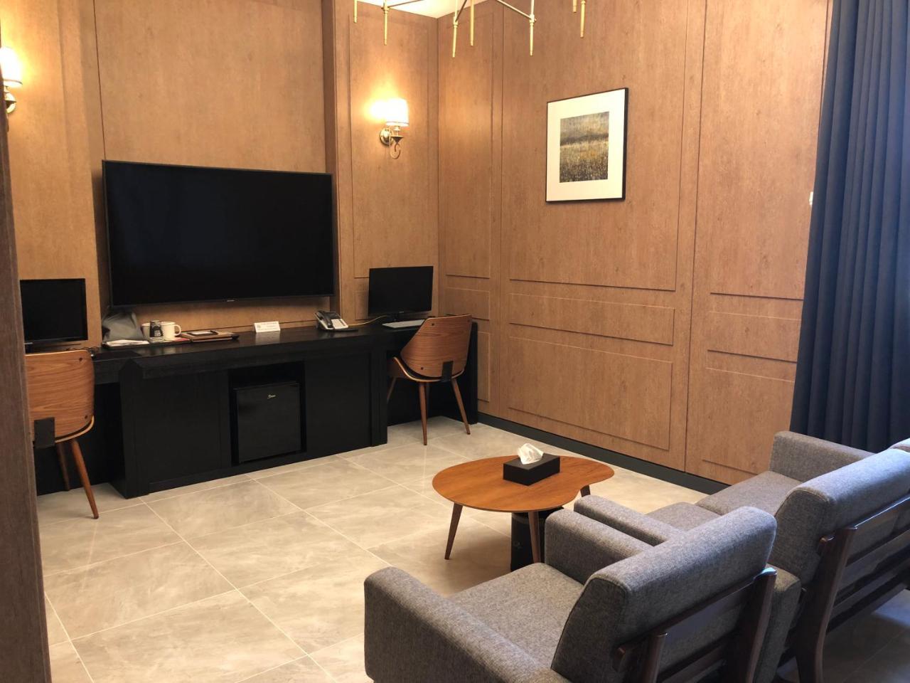 Royal Hotel Jeongeup Eksteriør billede